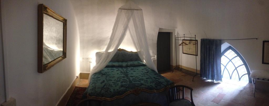 Castello Sannazzaro B&B Giarole Esterno foto