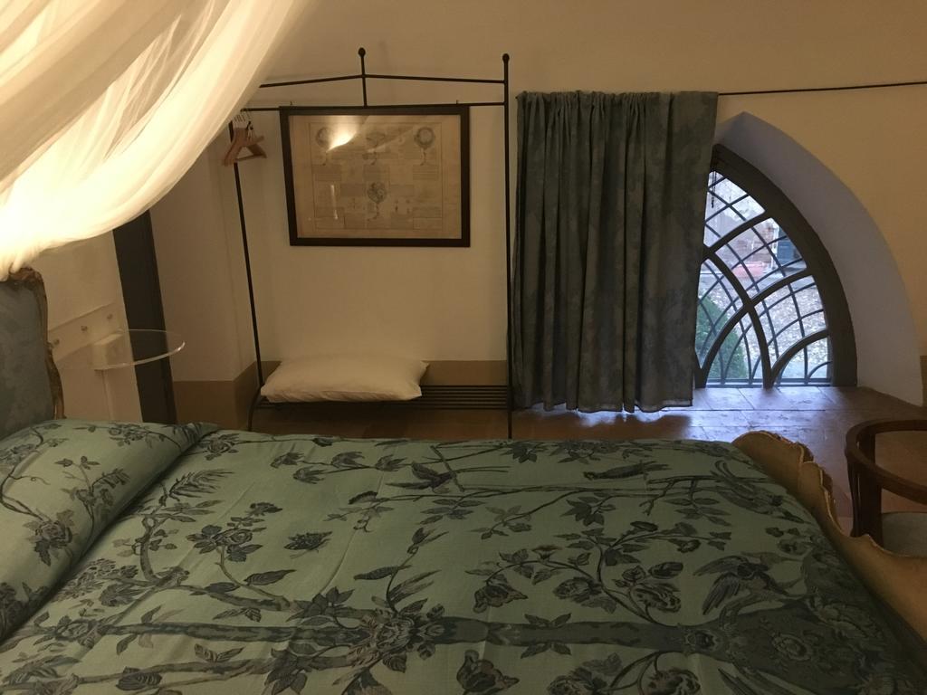 Castello Sannazzaro B&B Giarole Esterno foto
